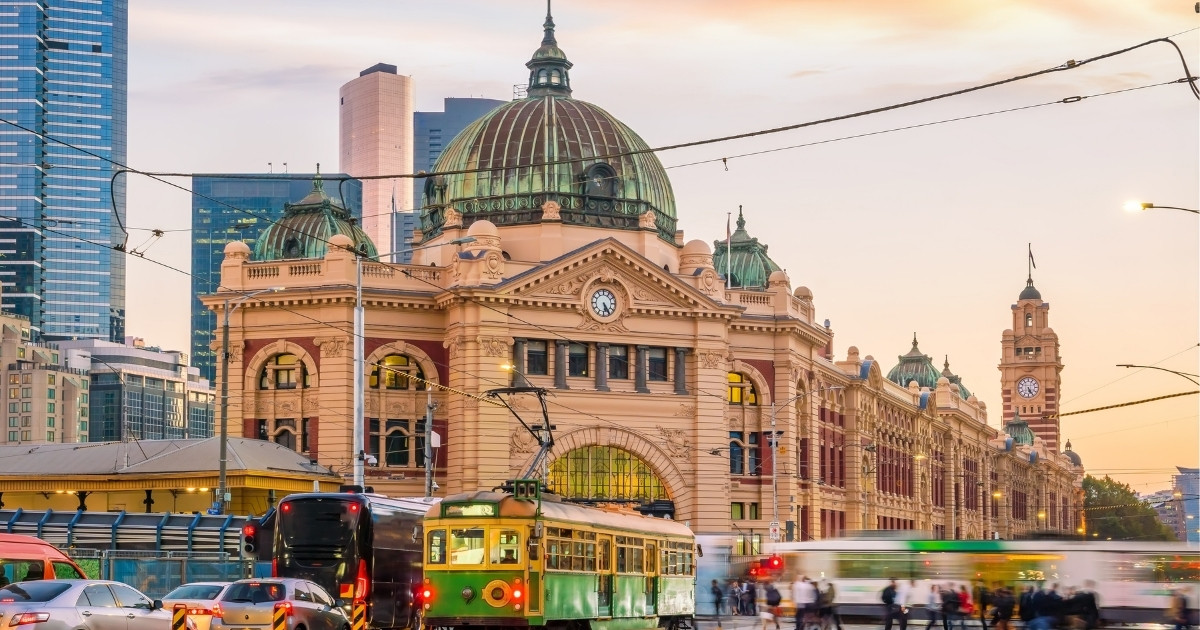 Melbourne CBD Hotels: Live Price Comparison (Booking.com vs Agoda vs Expedia)