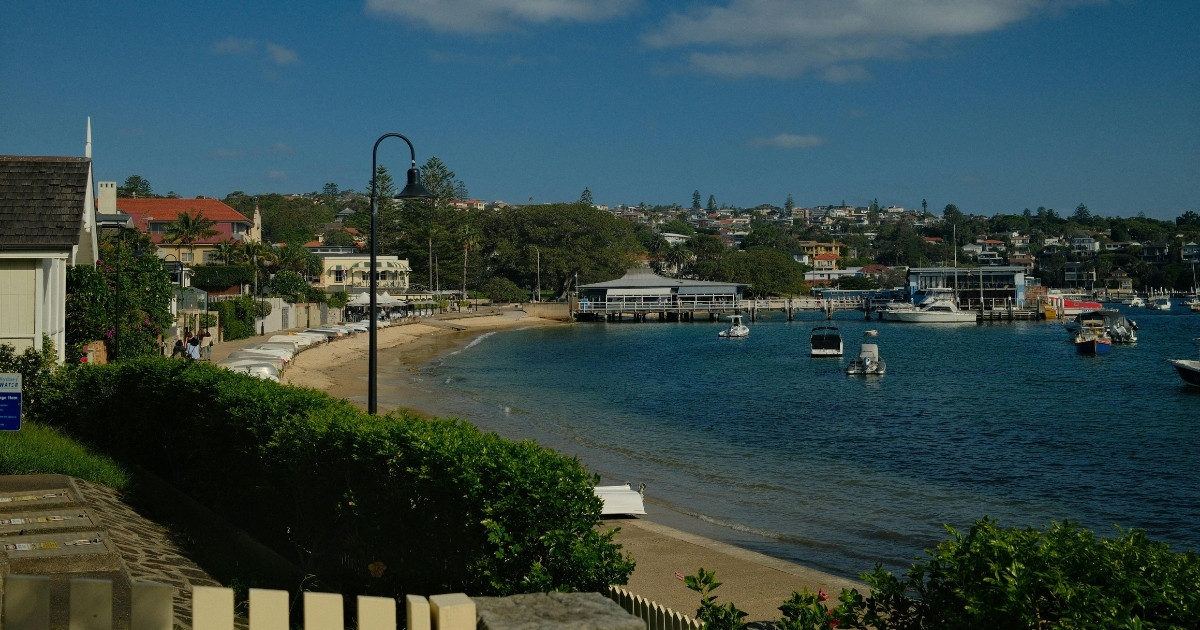 Brisbane Hotels: Live Price Comparison (Booking.com vs Agoda vs Expedia)