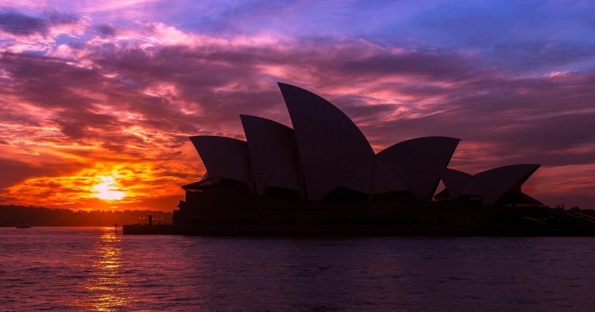 Sydney CBD vs Circular Quay Hotels: Which Area Is Better Value?